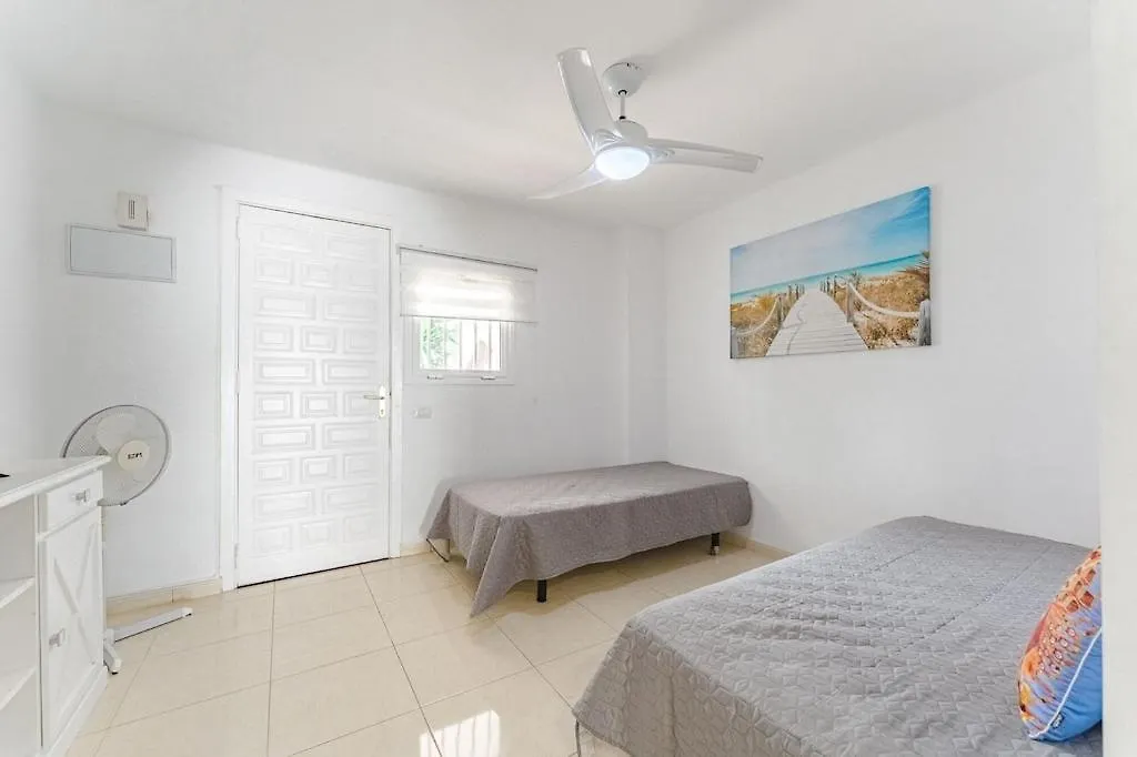 Beautiful Apartments With Large Terrace Close To The Beach Arona